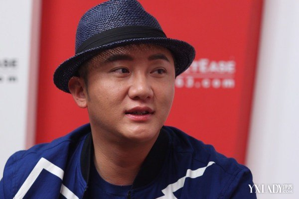 关喆做客聊新碟自曝寂寞 调侃 杨坤新歌 不走心