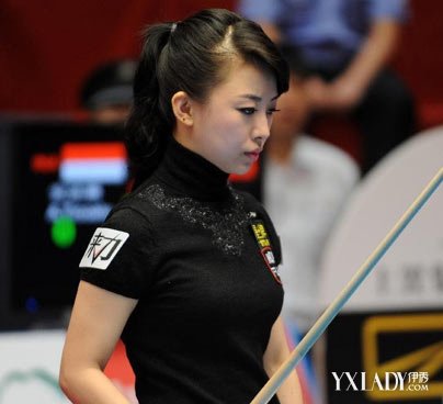 【图】 毕福剑题字出错 网友爆笑 九球天后变坏