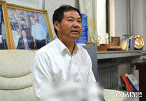 【图】蓝翔校长现身 反咬妻子群殴事件损失惨