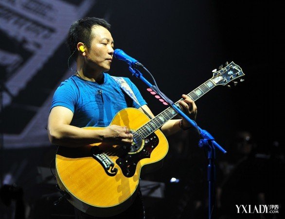 许巍 此时此刻 演唱会济南站 期待许巍的 礼物