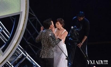 【图】林志玲闭眼将黄渤当刘德华 现场借位激