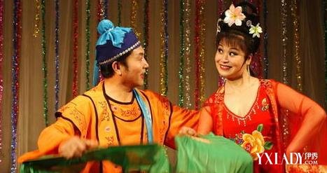 【图】东北二人转发展状况 二人转的扮妆种类