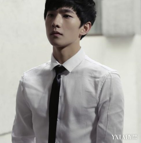 【图】李沁<em>杨洋</em>弹琴说爱 宝哥哥林妹妹再聚首