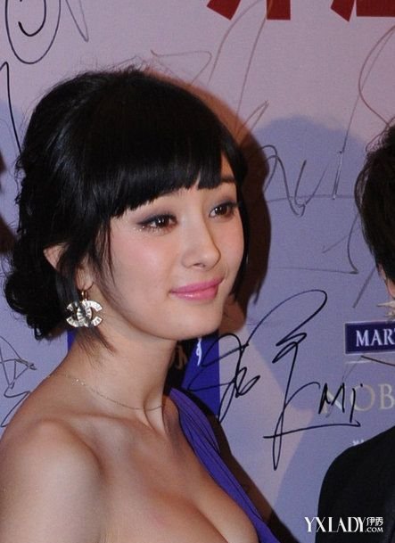 【图】杨幂几岁 性感不减似舒淇张馨予_杨幂几