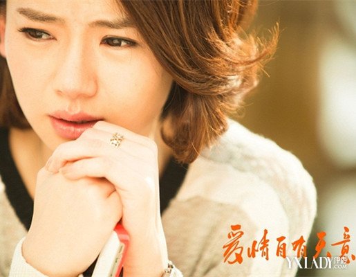 【图】戚薇激情床戏曝光 戚薇怯场喝红酒壮胆