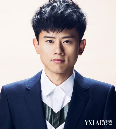 【图】 张杰逆战 皆为爱 唱出男人心声_ 张杰 逆 