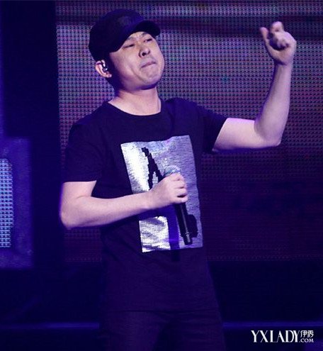 【图】2011刀郎演唱会完整版 伴唱团超豪华嘉宾阵容_刀郎演唱会完整版_伊秀娱乐网|yxlady.com