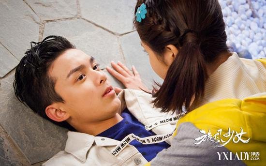 【图】谭松韵主演的电视剧《旋风少女》 迎风