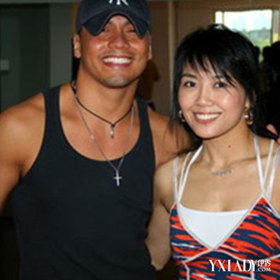 歌手王蓉的老公是谁?揭秘黄蓉倒追小18岁男友 歌手王蓉的老公是谁?揭秘黄蓉倒追小18岁男友