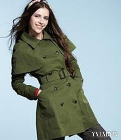 【图】墨绿色风衣外套怎么搭配可以显得优雅 