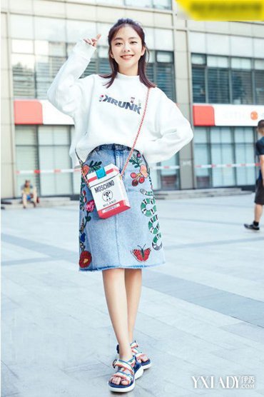 ����Ůװ����