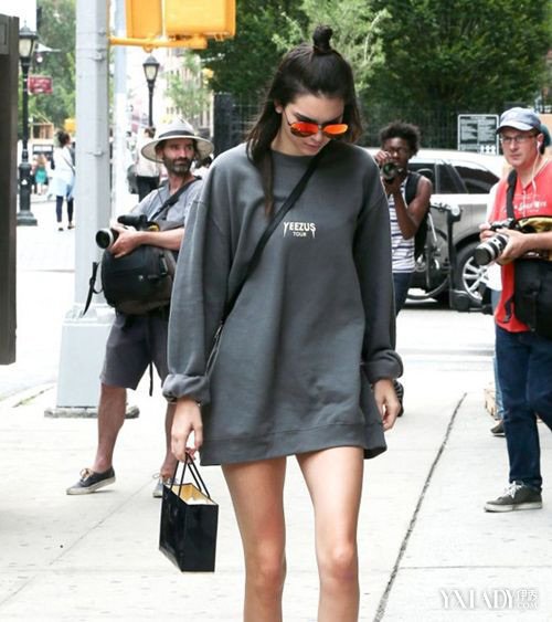 ����Ůװ����