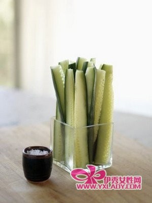 Ů����������