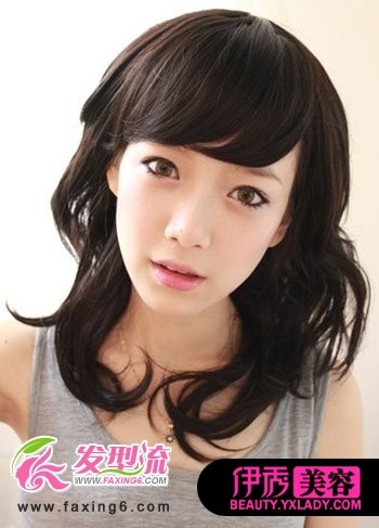 �黨��Ů���г���