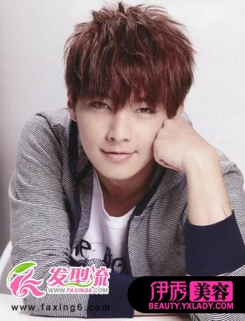 ����ɫ��ʿ�̷�