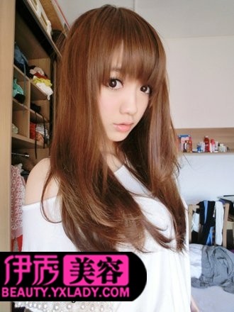 俏女孩中长直发