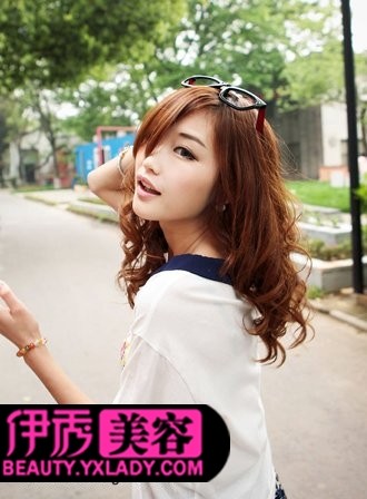 �г�΢����Ů������