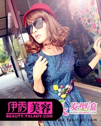 优雅梨花烫发型图片