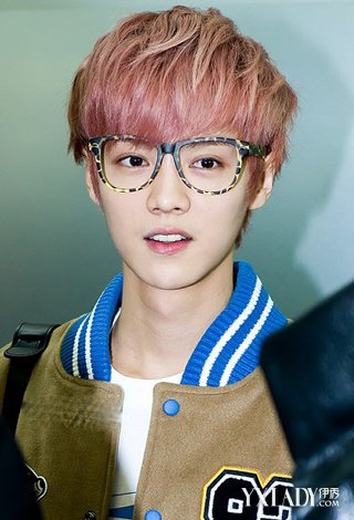 ��ΰ������ͷ