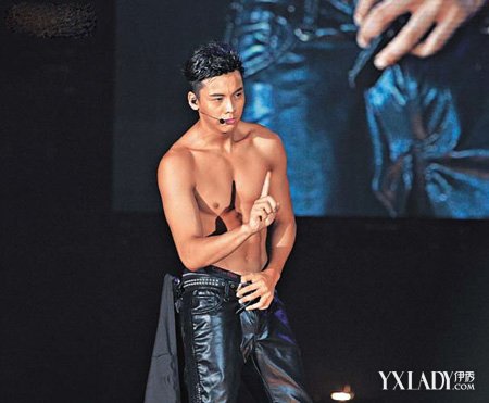 ��ΰ������ͷ