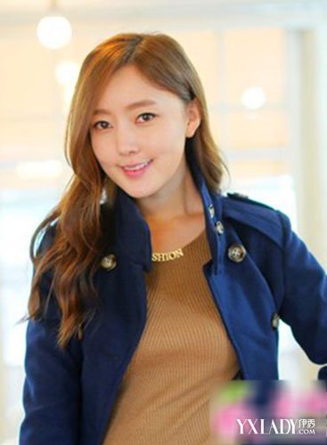 ���·�����ɫ