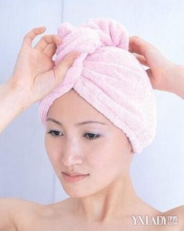 【图】洗完头怎么用毛巾包头发 让你更好的保护你的头发