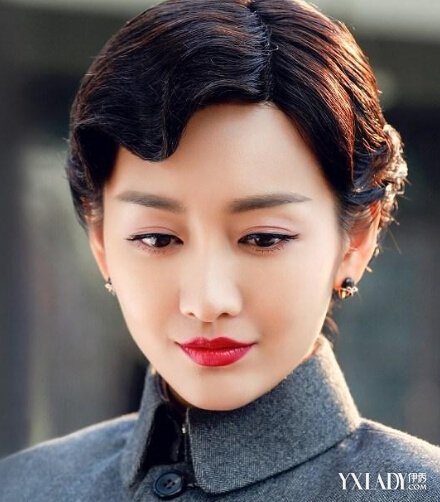 【熊虎美妆】王鸥入围最佳女配 上扬眼线大红唇成性感标配-熊虎学院