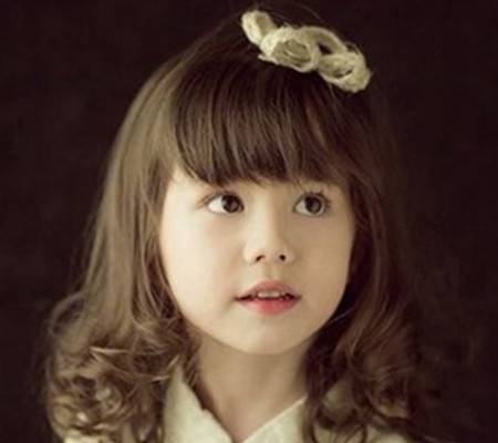 美容 发型 diy发型 / 正文小女孩发型设计齐刘海,一款萌感十足的齐