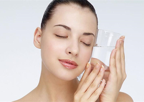 【图】多喝水会变白吗 4招让你变白雪公主(3)_
