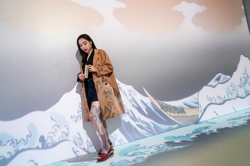 �����÷��ν�о����չ����ҫ��Ļ��̽�����ý��ģ���ת�㷢����