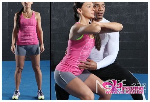 8����������Ů���������β�