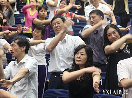 功能特点与操作的区别