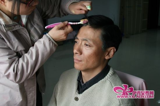 ��ױʦ�����ˢ��ͷ��