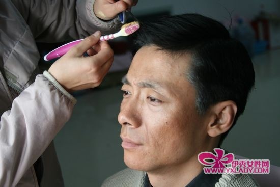 ����Ѵ�����ɫ�۵�