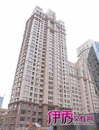 �����ڻ�����լ���Ů����