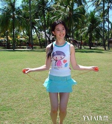 刘亦菲从《金粉世家》到《功夫之王》的角色,都是通过他接下的。即使是现在,刘亦菲的亚洲事务,也仍然由他打理。