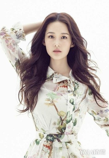 ��������ǰ����Ƭ�Ա�