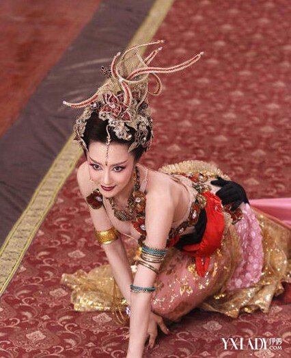 ����Ӣ������������