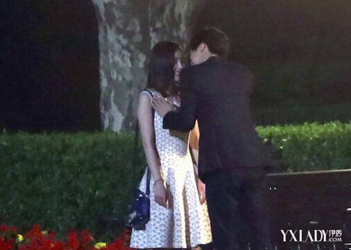 �����Ը���Ƭ